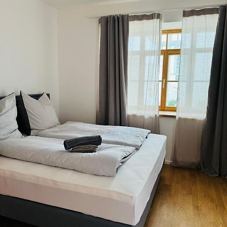 Greenhouse Apartment Am Stadtplatz Титмонинг Экстерьер фото