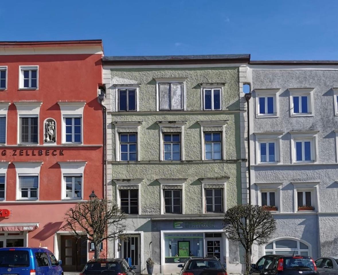 Greenhouse Apartment Am Stadtplatz Титмонинг Экстерьер фото