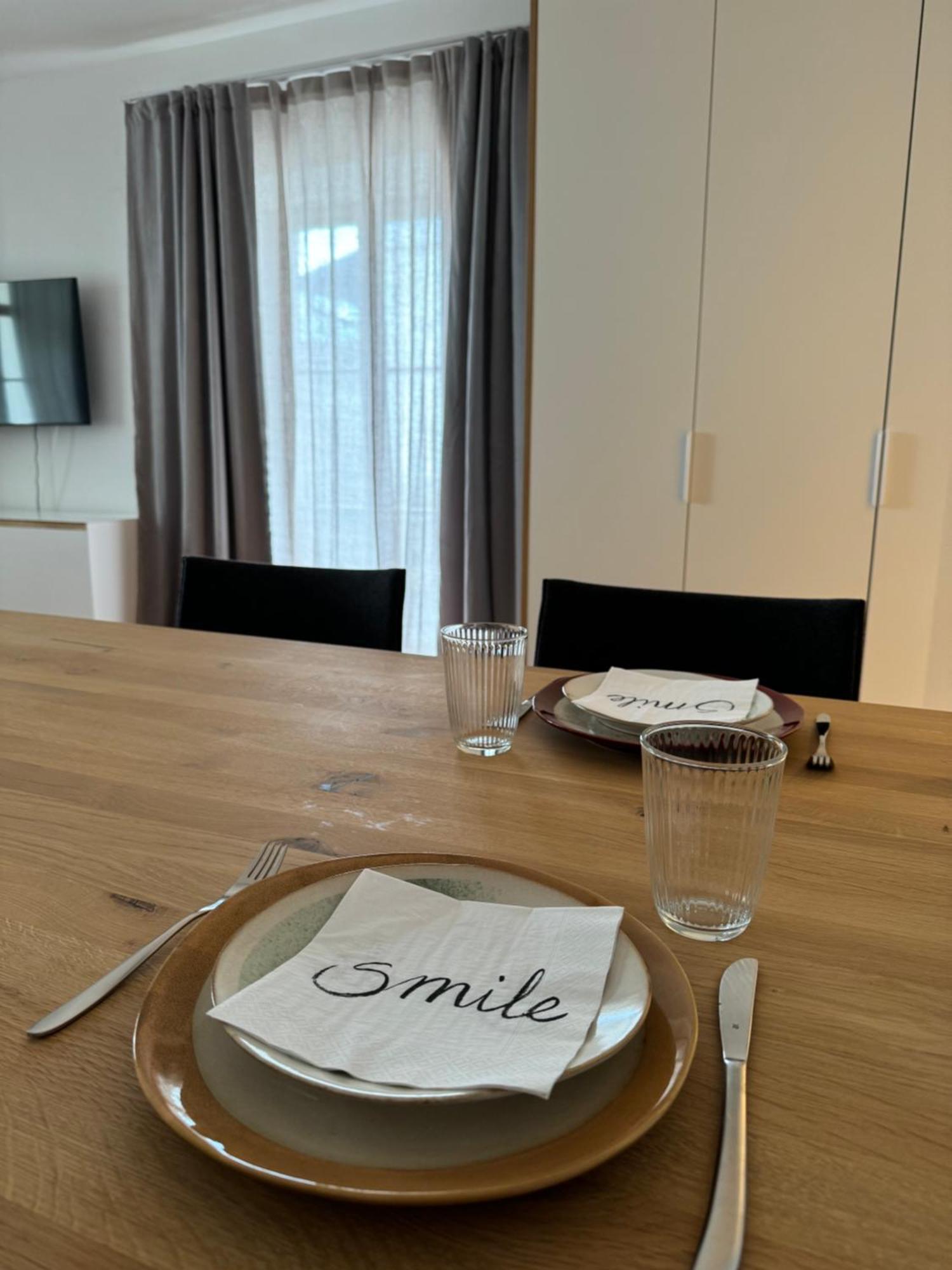 Greenhouse Apartment Am Stadtplatz Титмонинг Экстерьер фото