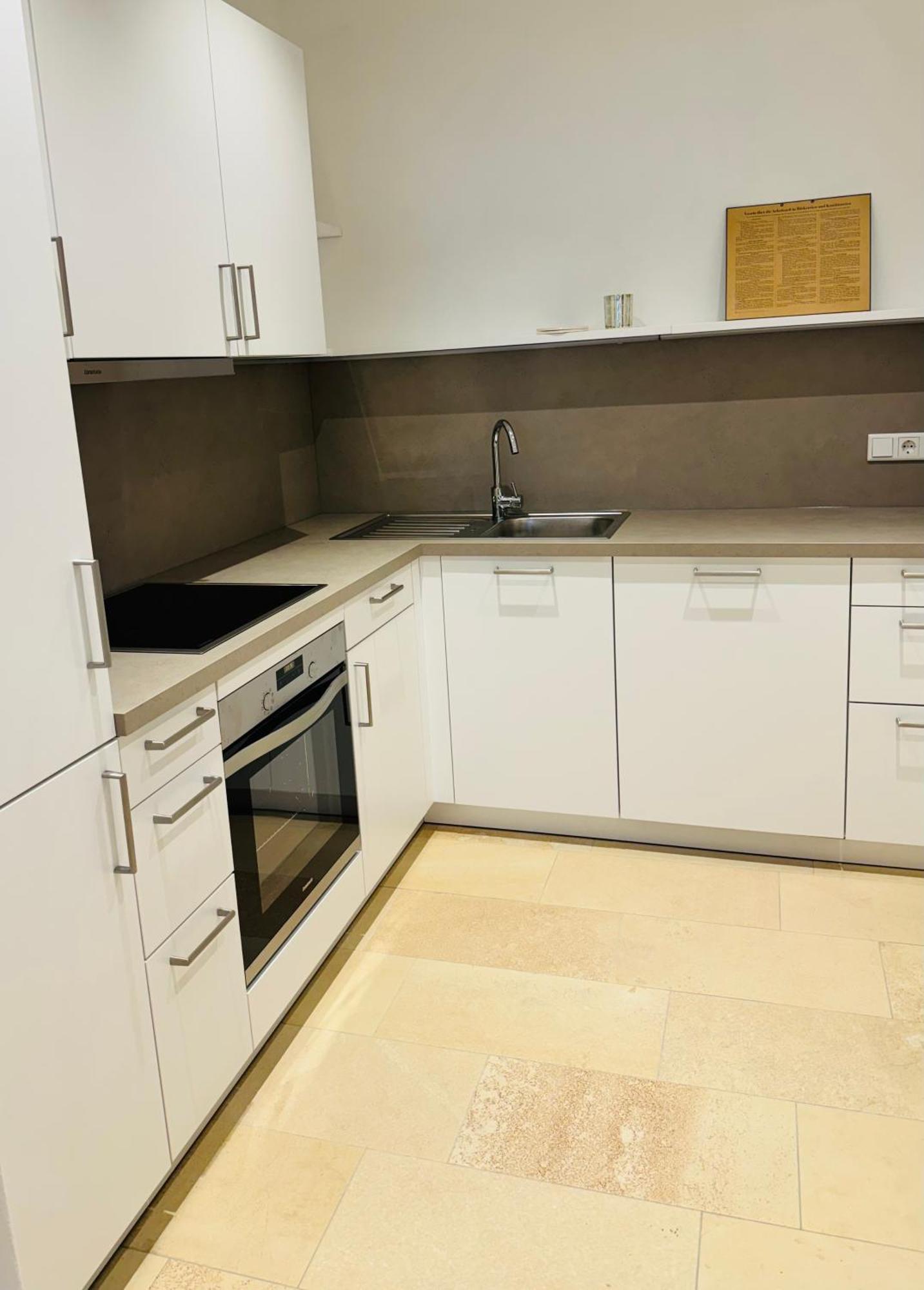 Greenhouse Apartment Am Stadtplatz Титмонинг Экстерьер фото